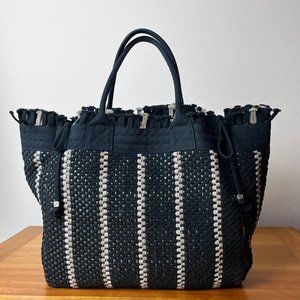 Gap woven tote bag